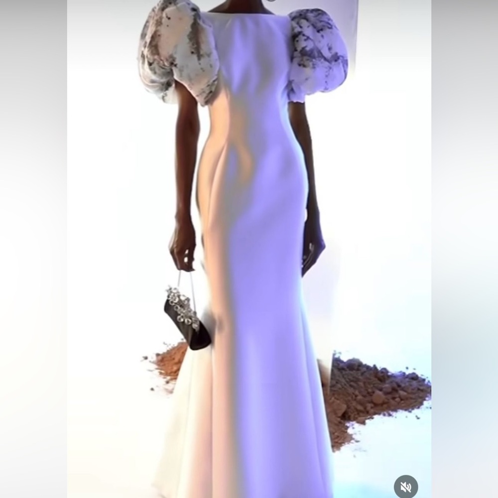 Selling this gorgeous gown. Originally $3,000 selling for $1,500